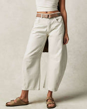 Load image into Gallery viewer, Barrel Jeans Mid Rise - White