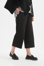 Load image into Gallery viewer, Classic Trouser - Black