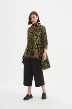 Load image into Gallery viewer, Swing Back Moss/Black Print