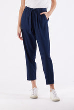 Load image into Gallery viewer, Tuscan Linen Pant - Navy