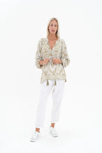 Load image into Gallery viewer, Totem Top Khaki/White