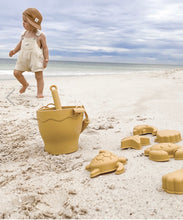 Load image into Gallery viewer, Silicone 8pc Bucket & Spade Set - Sunshine