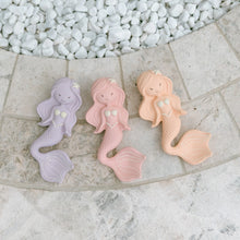 Load image into Gallery viewer, Maeve the Mermaid Natural Rubber Teether - Berry
