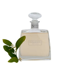 Load image into Gallery viewer, Fig Leaf &amp; Cedar Hallmark Diffuser 700ml
