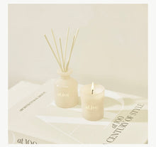 Load image into Gallery viewer, Mini Soy Candle Bauble - Golden Wattle &amp; Citrus
