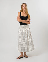 Load image into Gallery viewer, Zita Skirt White/Black Spot
