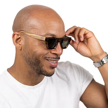 Load image into Gallery viewer, Soek Sunglasses - Nila Honey Tort

