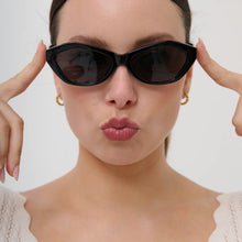 Load image into Gallery viewer, Meeka Sunglasses - Black
