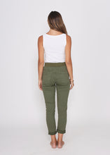 Load image into Gallery viewer, Jogger Pant - Khaki
